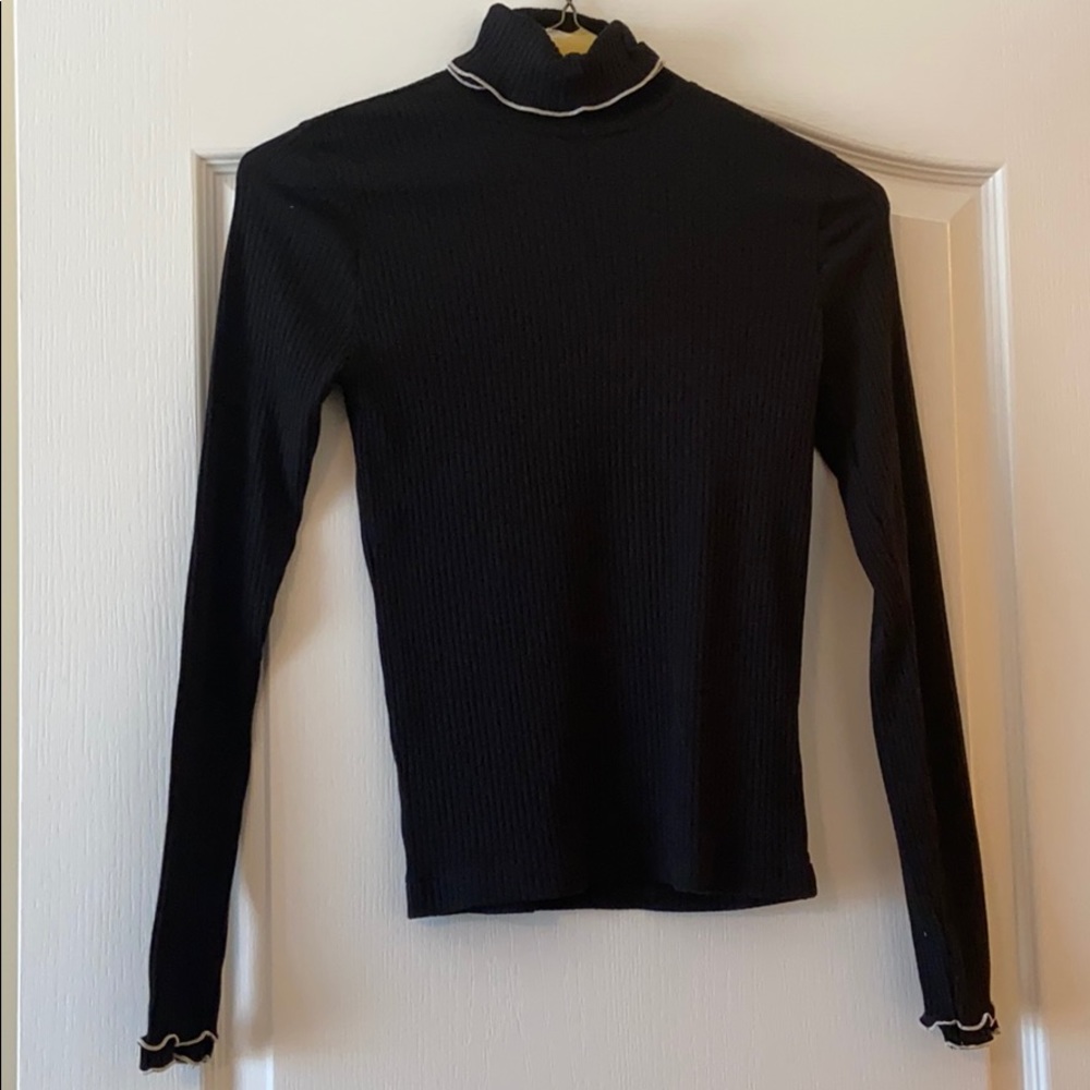 JCrew ribbed Turtleneck with white piping